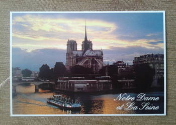 GOTYCKA KATEDRA NOTRE-DAME W PARYŻU