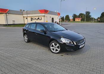 Volvo V60 1.6 T3 benzyna 150 km