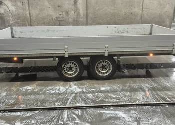 Duża Przyczepa samochodowa