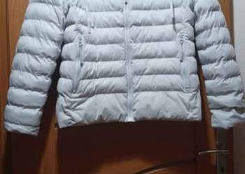 Sprzedam kurtkę zimową rozm XL. Cena 40 zł. Biust 114 cm. Biodra 114 cm. Sprzedam kurtkę zimową rozm XL. Cena 40 zł. Biust 114 cm. Biodra 114 cm.