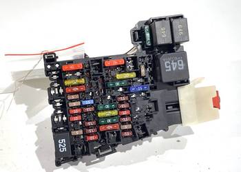SKRZYNKA BEZPIECZNIKÓW SEAT LEON III 5Q0937615C Hatchback 1.5 130KM