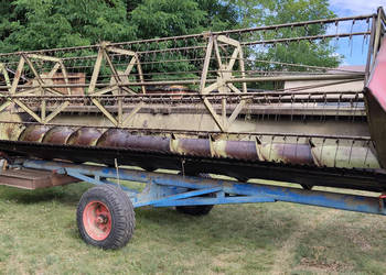 Kombajn zbożowy Fortschritt E514 (1985) + Heder: 5,7 m + wózek transportowy