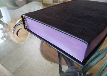 Skóra. Oprawa. Biblia 2024. Skóra. Oprawa. Biblia 2024.