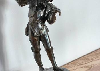 Figurka z brązu skrzypek , antyk