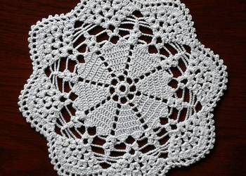 Serwetka szydełkowa 16cm (S137)