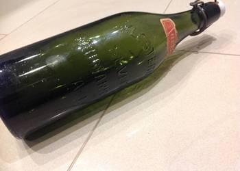 Duża Stara Butelka Szklana z Porcelanką - Sygnowana Duża Stara Butelka Szklana z Porcelanką - Sygnowana