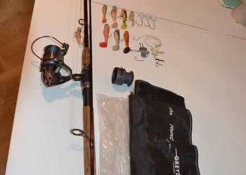 Wędka Spiningowa z Kołowrotkiem i Akcesoriami!!