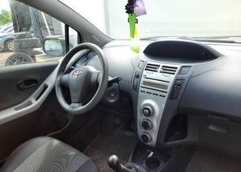 Sprzedam Toyota Yaris 2007 rok