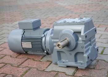Motoreduktor kątowy 2.2kw 67obr./min. z hamulcem SEW