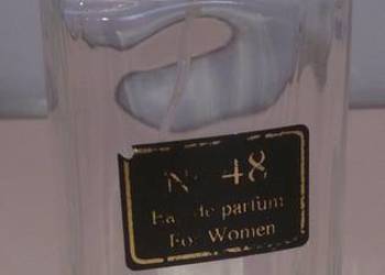 Buteleczka, flakonik z atomizerem po perfumach - 01