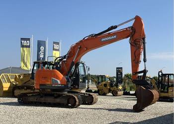 KOPARKA GĄSIENICOWA MARKI DOOSAN DX235LCR