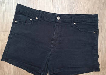 ? Czarne szorty Stradivarius Basics – rozmiar 40 ?