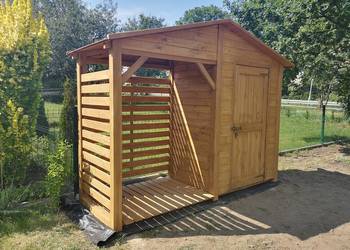 Drewutnia 1,6 x 1,1m + domek  1,54 x 1,1m, dach na boki