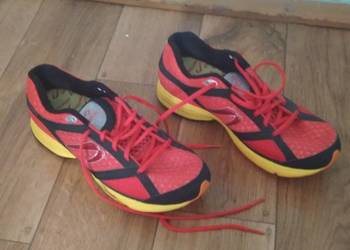 Fabrycznie nowe buty do biegania Newton Running Gravity
