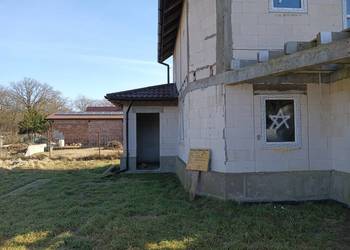 Dom, wolnostojący, murowany, stan SSZ