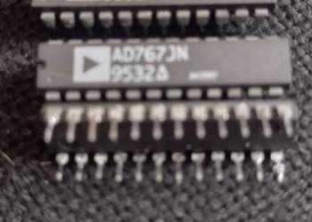 AD767JN dip24 Digital to Analog Converters - DAC 12 bit 1 Channel