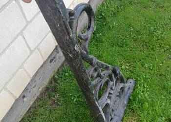 Stary wspornik żeliwny