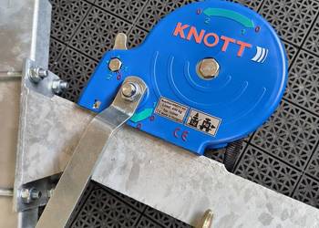 Dziobnica z wyciągarką na pas.Przyczepa podlodziowa.skuter.ponton