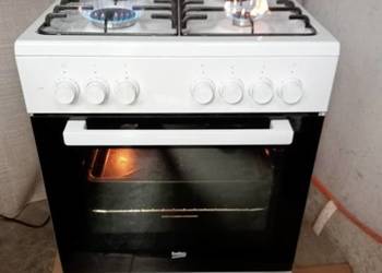 Beko Kuchenka gazowa z piekarnikiem elektrycznym 100% sprawna, Transport