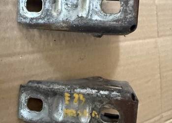 BMW e23 zaczep zamka maski przód 2szt