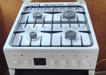 Kuchenka wolnostojąca z płytą gazową Gorenje CC700W, szerokość 50 cm.