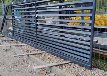 Brama przesuwna 150x400 Palisada Kolor Ral 7016