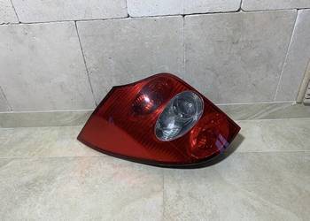Lampa lewa tylna tył  RENAULT LAGUNA II KOMBI 8200002471