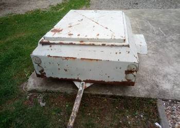 Przyczepka samochodowa fiat 126p maluch, fiat 125p. Karoseria paka.
