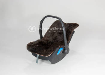 Wkładka do fotelika ze skóry owczej / Brązowa 40x80