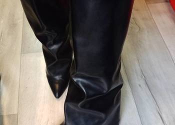 (39) Ekskluzywne, czarne Kozaki kowbojki wieczorowe na słupku, Nowe