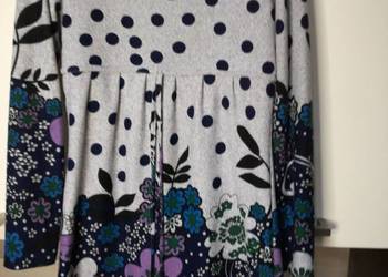 Sukienka z paskiem w kolorze wielobarwnym