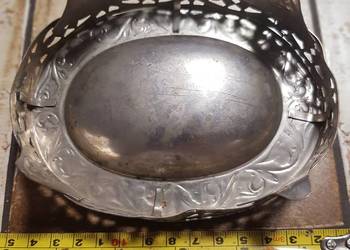 Z kolekcji.Epoka PRL.Nietuzinkowa popielniczka