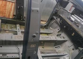 słupek środkowy z progiem Renault Scenic 2 i Grand r.03-09