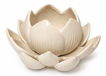 Ceramiczny Świecznik Lotos / Lilia Wodna – Kremowy (Styl Boho / SPA)