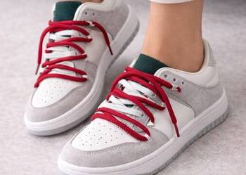 Wyprzedaż  Sneakersy damskie biało-szare z czerwonymi sznurówkami r. 38