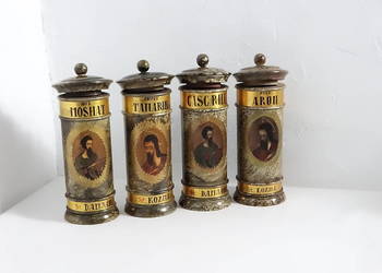 Unikatowe Pojemniki Apteczne – Św. Kosma i Damian – Komplet 4 szt.