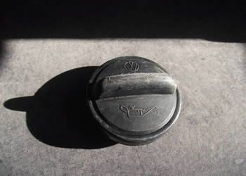 Korek wlewu oleju. Volkswagen 049 103 485A