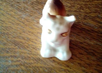 porcelanowy kotek sygnowany