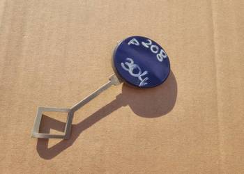 PEUGEOT 208 I ZAŚLEPKA HAKA ZDERZAK PRZÓD 9673857277 // 304