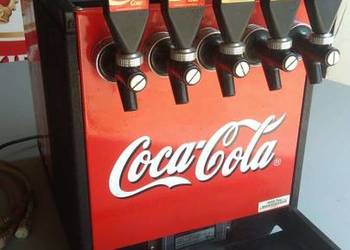 Dystrybutor do napojów, nalewak coca-cola, dyspenser, wylewa