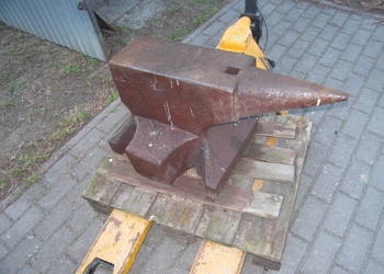 Kowadło duże sprzedam.