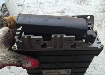 Komputer Sterownik Silnika Audi 80 B4 1.9