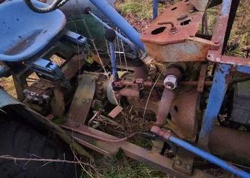 Sprzedam ciągnik sam z silnikiem multicar m22