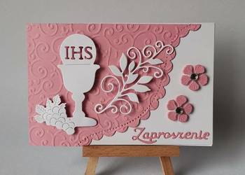 ZAPROSZENIA KOMUNIA DZIEWCZYNKA KIELICH Z WINOGRONEM – K3 – RÓŻ – BIEL