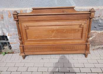 łóżko zabytkowe