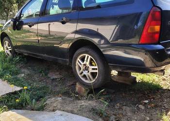 Sprzedam 2x Ford Focus za 3100
