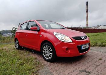 Ładny Hyundai i 20 niski przebieg.