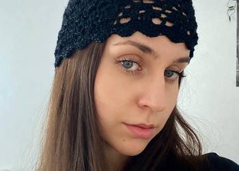 Ażurowa czapeczka dokerka