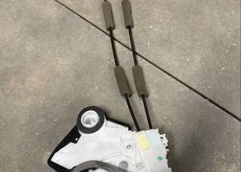 Zamek drzwi Toyota yaris IV Mazda 2