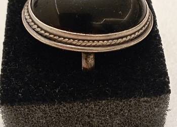 Pierścionek srebrny czarne oczko